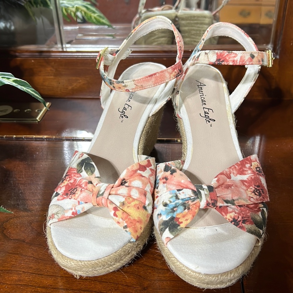 Floral wedge Sandal